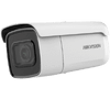 Hikvision Bullet-Kamera an einem Haus